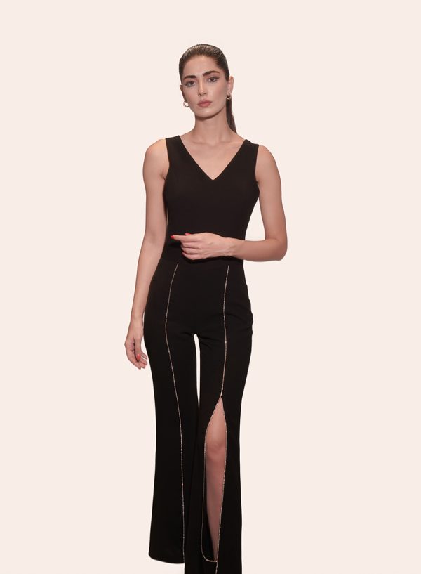 Black Minimalist V-Neck Flare Jumpsuit - 000980