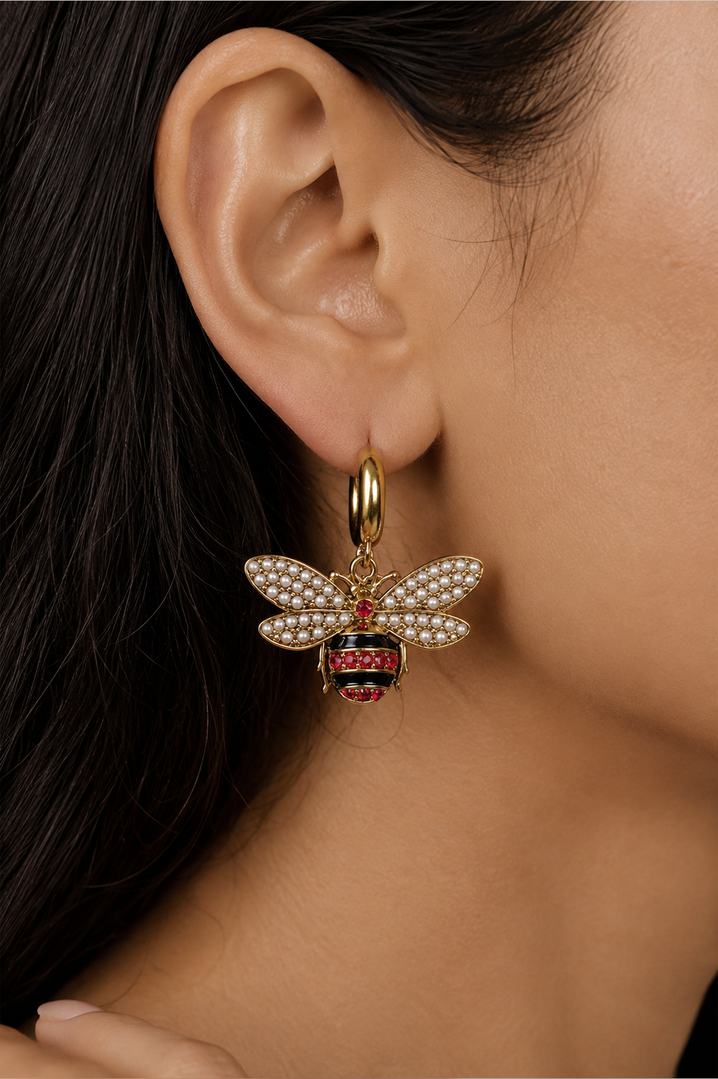 ELVIRA Bee Earring worn on model’s ear